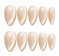 Vanilla Pearl Cat Eye Nails